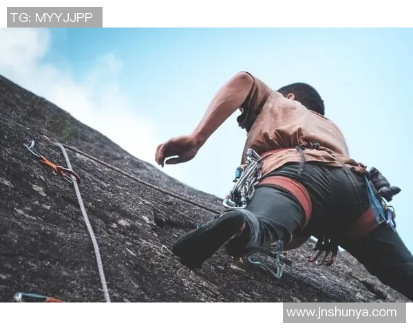 重庆极限运动队的挑战与突破：一段激情与勇气交织的纪实旅程